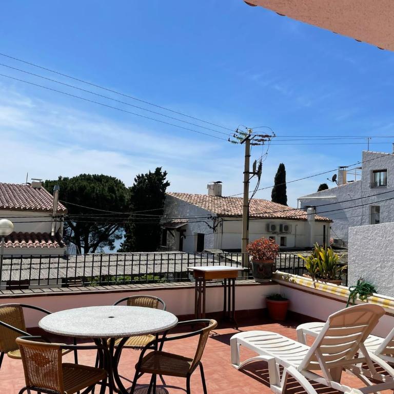 Apartamento familiar en Canyelles - Two-Bedroom Apartment - 2