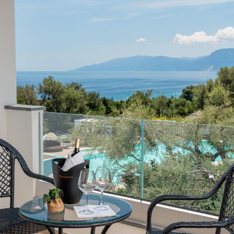 I Ginepri Hotel - Camera Matrimoniale Deluxe con Balcone e Vista Mare - 6