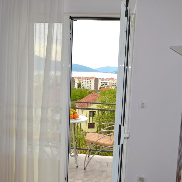 Tivat Apartments - Deluks Dvokrevetna Soba sa Bračnim Krevetom - 33