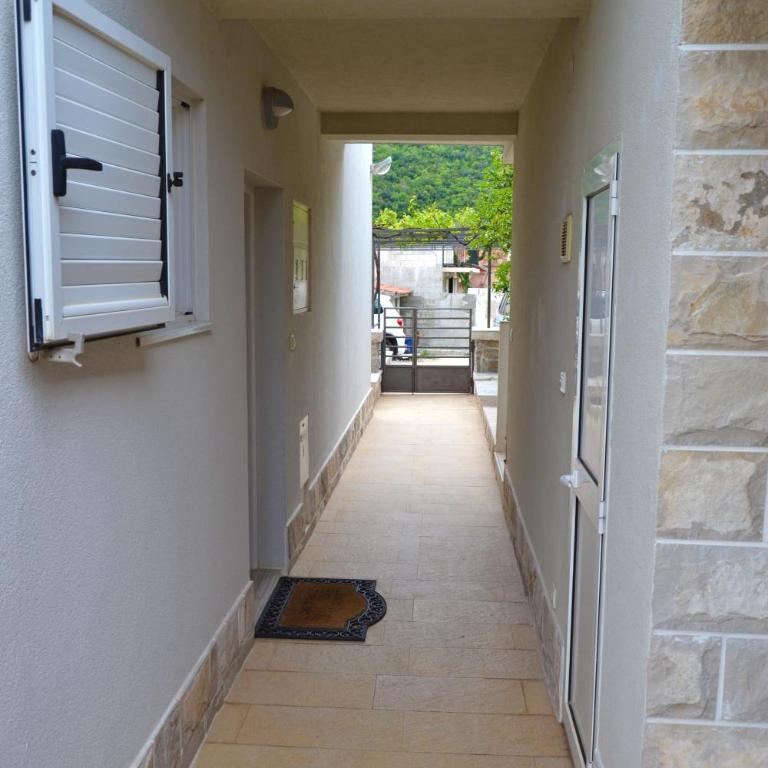 Tivat Apartments - Deluks Dvokrevetna Soba sa Bračnim Krevetom - 44