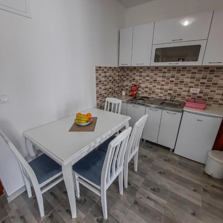 Apartments Chipsy - Standard Apartment - 5
