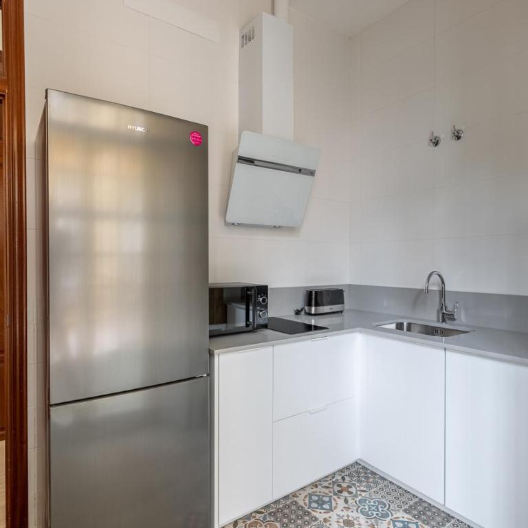 Thyssen Boutique Apartments by Caleta Homes - Apartamento con balcón - 11