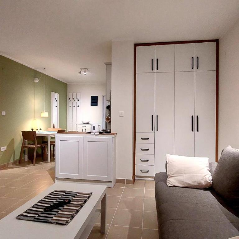 Bella Budva - Studio Lit Queen-Size - 17