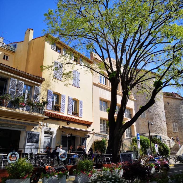 5 min to sea Suite Française Old Town - Appartement Supérieur - 52