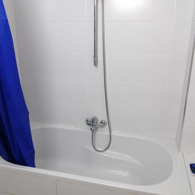 Sea & pool view garden apartment Las Palmeras Nerja - One-Bedroom Apartment - 8