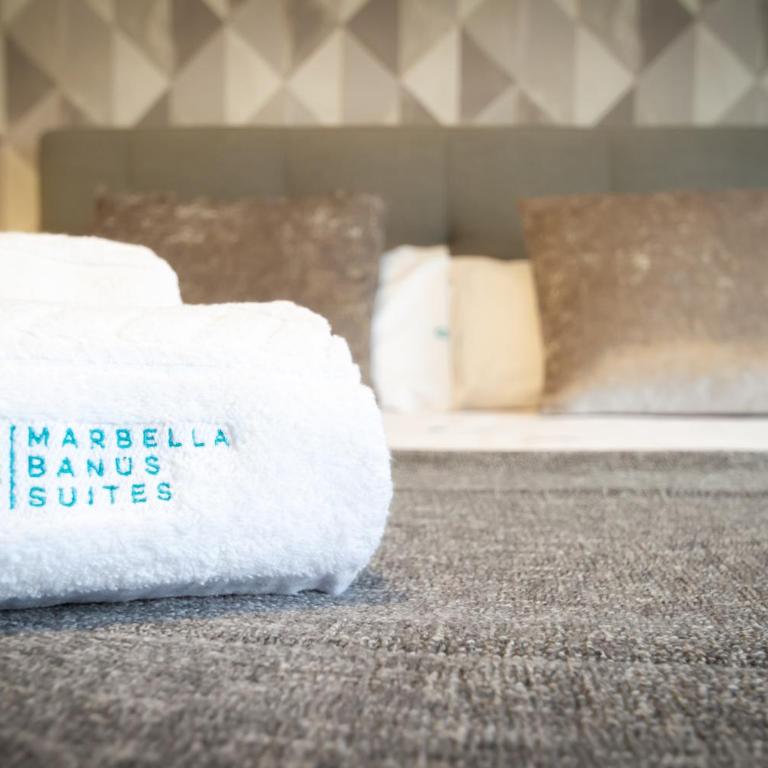 MARBELLA BANUS SUITES - Lis - Banús - Spectacular 1BR - 1BA - Stylishly Redecorated - Super Bright - 3 Outdoor Terraces - Outdoor Dining & Lounge Areas - Pool - Perfect for Couples - Apartamento Deluxe - 25
