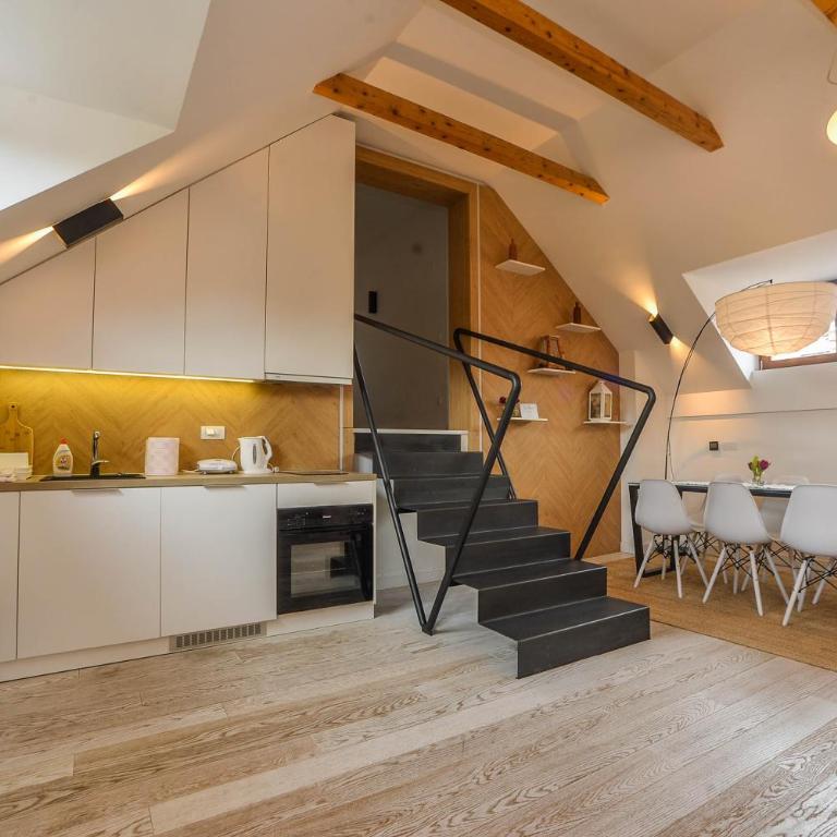 Queen Apartment Zlatibor 1000 - Three-Bedroom Apartment - 11