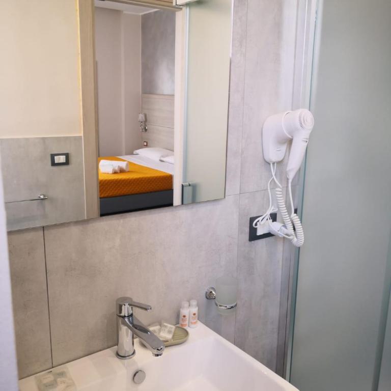 B&B Margherita - Deluxe Double or Twin Room with Sea View - 47
