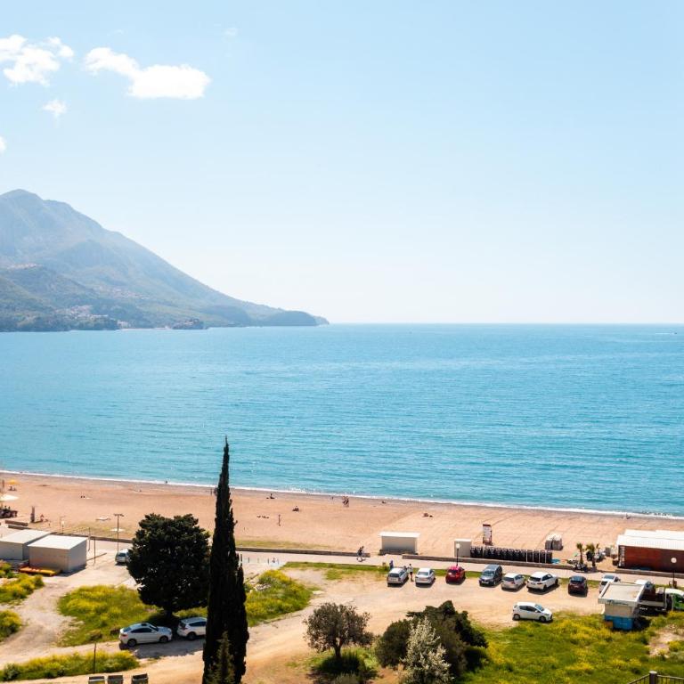 Porta Volta Residence - Dvokrevetna Soba sa Bračnim Krevetom sa Balkonom i Pogledom na More - 1