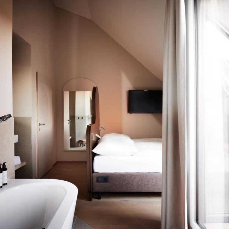 Boutique Hotel das Salz - Bubble Bath Suite - mit Badewanne und Dachterrasse - 3