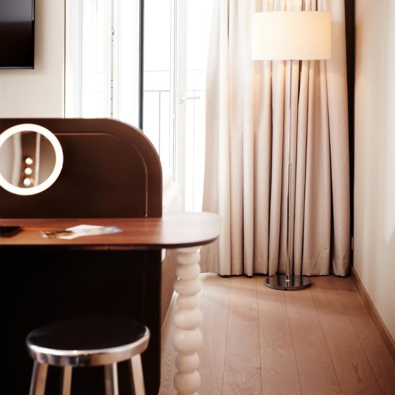 Boutique Hotel das Salz - Stadtgalerie - mit Straßenblick und Balkon - 5