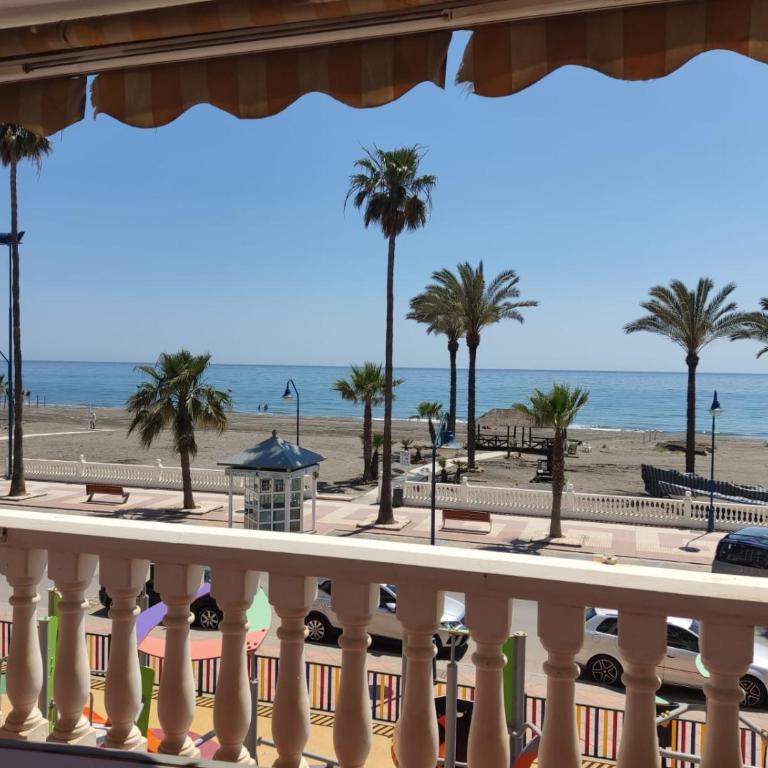 Apartamento MORCHE - TORROX PRIMERA LINEA DE PLAYA - Two-Bedroom Apartment - 1