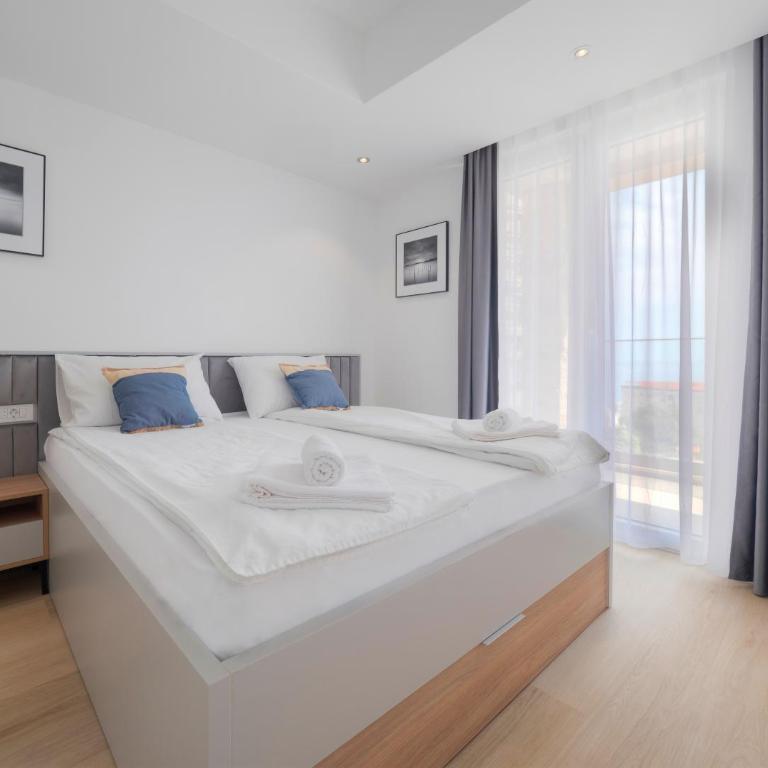 Horizon-One bedroom apartment with pool Jane - One-Bedroom Apartment - 2