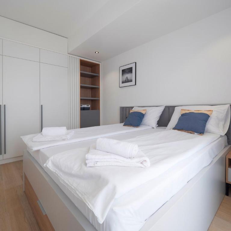 Horizon-One bedroom apartment with pool Jane - One-Bedroom Apartment - 14