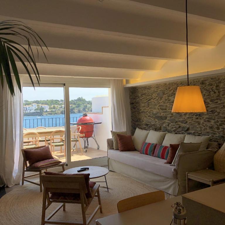 Beachfront Penthouse with Sea Views in CADAQUES - Apartamento de 2 dormitorios - 10
