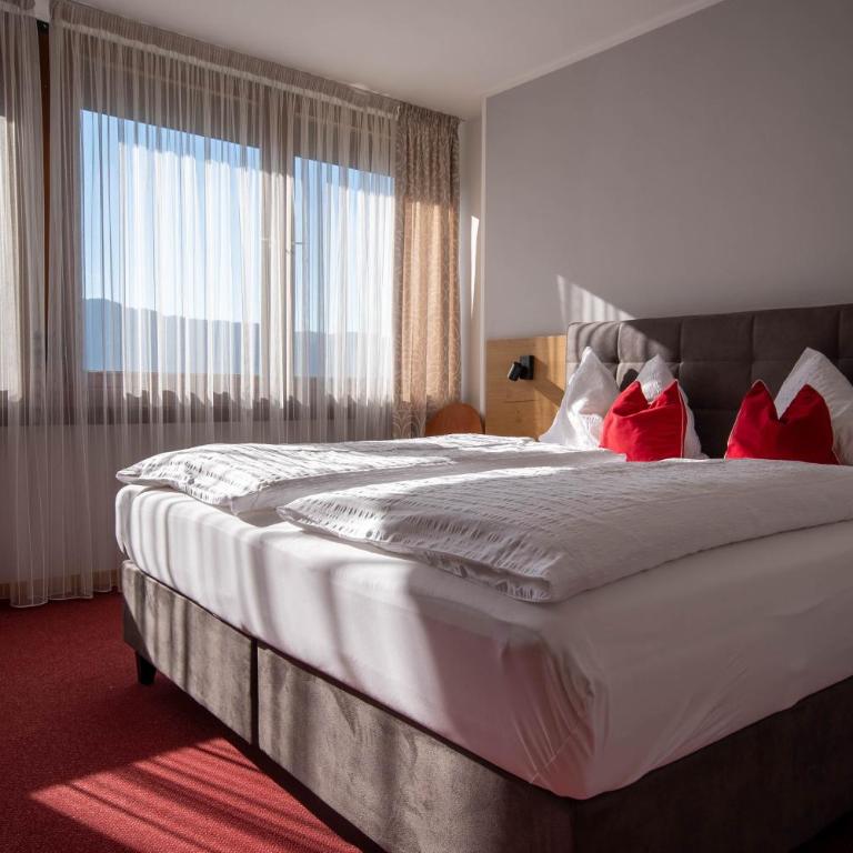 Hotel Tiroler Kreuz - Doppelzimmer mit Bergblick - 2