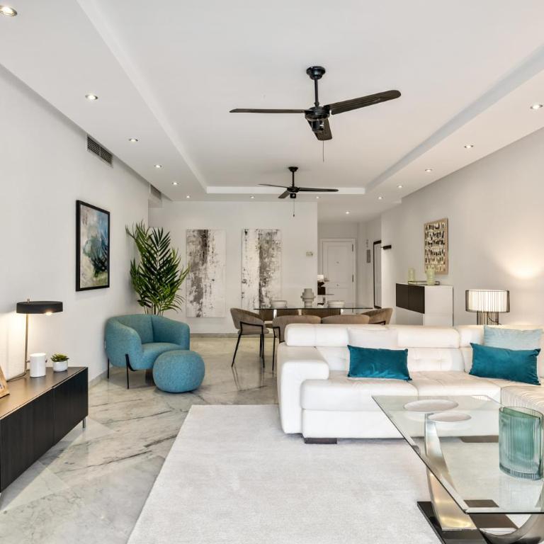 Pool view apartment in Casa Sevilla - Puerto Banús - Three-Bedroom Apartment - 12