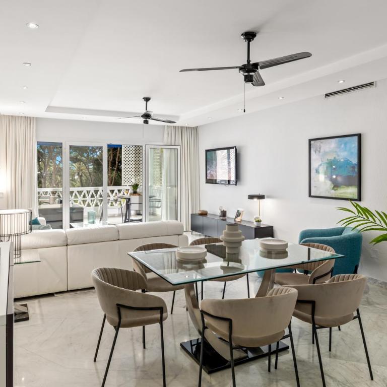 Pool view apartment in Casa Sevilla - Puerto Banús - Three-Bedroom Apartment - 16