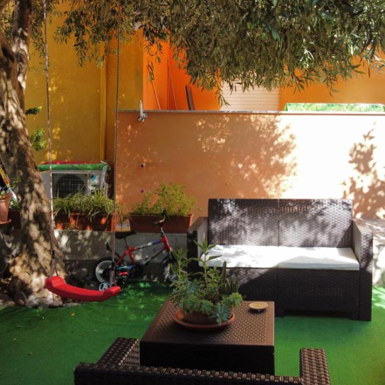 A Domo Mia - Appartamento con Veranda e Giardino - 31