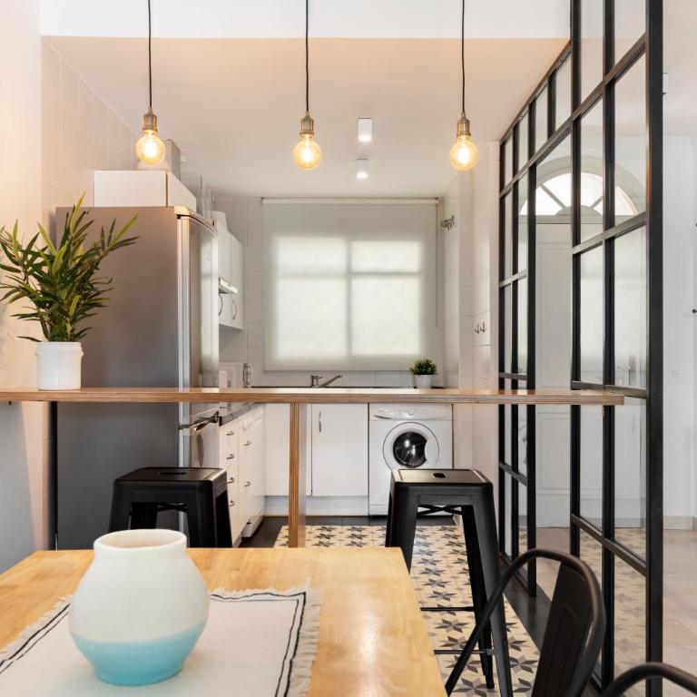Bright 2 Bedroom apartment with parking space and swimming pools in Aloha Gardens - Two-Bedroom Apartment - 12