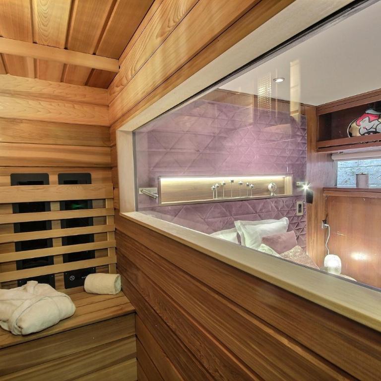 VIP Paris Yacht Hôtel & Spa - Suite avec Jacuzzi - 4