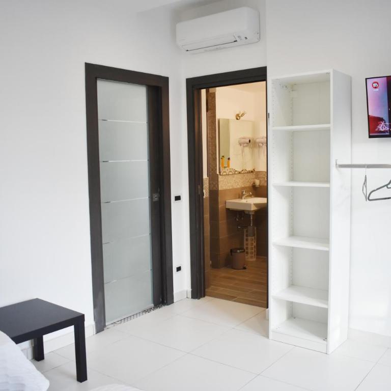 Lume Art Apartment B&B - Camera Familiare - 11