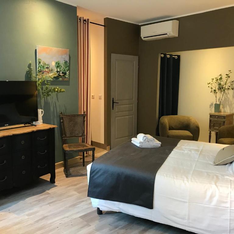 Le Clos du Peintre - Chambre Double avec Salle de Bains Privative - 1