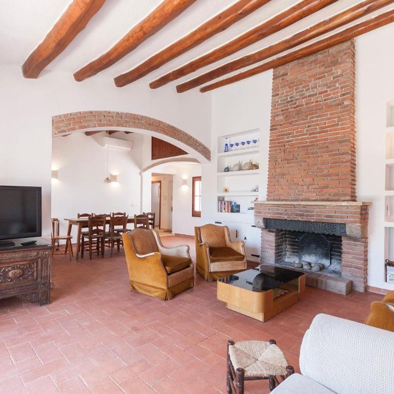 LETS HOLIDAYS Big House with Bbq and Dining Room Outside - Casa de 5 dormitorios - 33