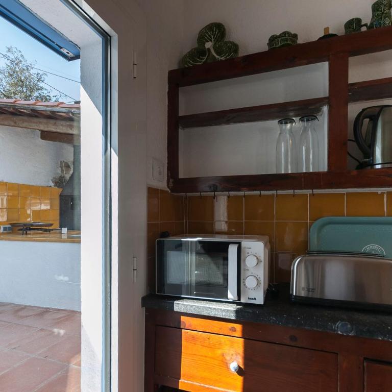 LETS HOLIDAYS Big House with Bbq and Dining Room Outside - Casa de 5 dormitorios - 54