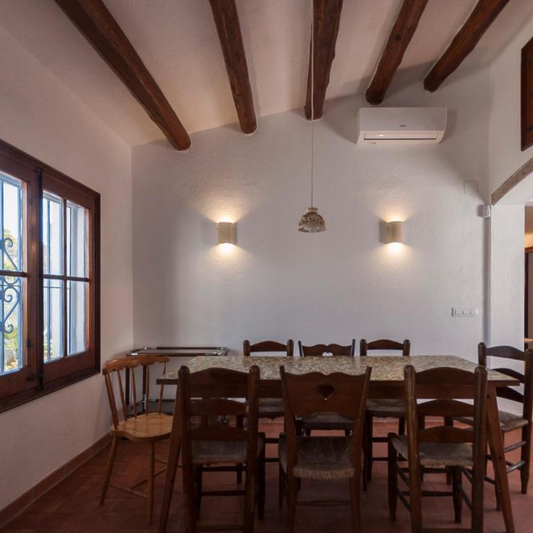 LETS HOLIDAYS Big House with Bbq and Dining Room Outside - Casa de 5 dormitorios - 34