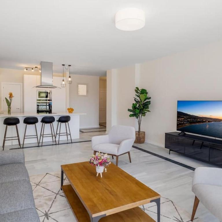 Stylish Sea view apartment in Playas del Duque - Two-Bedroom Apartment - 8