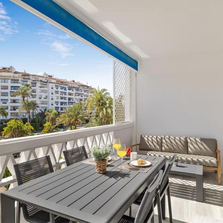 Stylish Sea view apartment in Playas del Duque - Two-Bedroom Apartment - 5