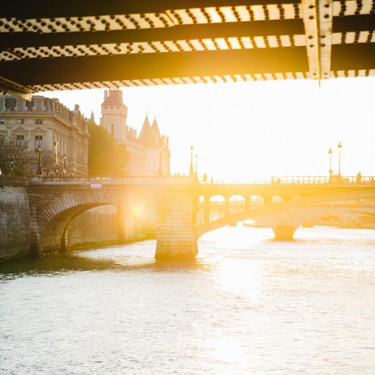VIP Paris Yacht Hôtel & Spa - Chambre Double - Dîner et Croisière sur la Seine Inclus - 6