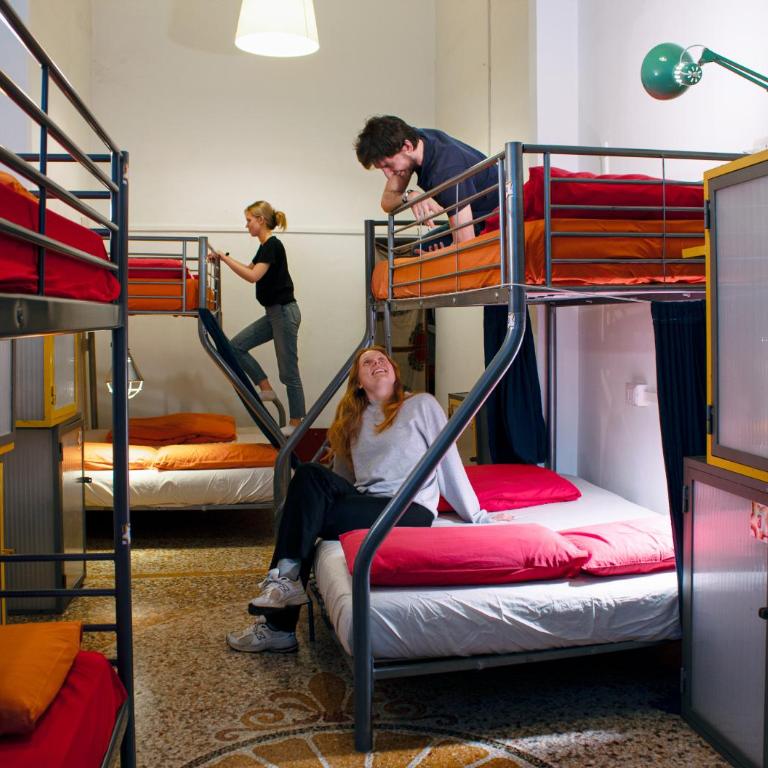 OStellin Genova Hostel - Posto Letto in Dormitorio Misto - 1