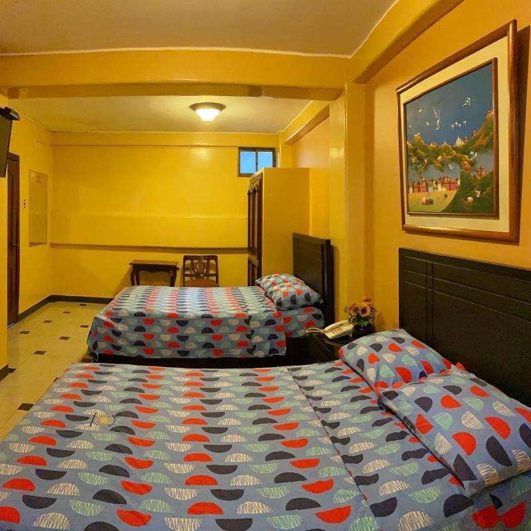 Hostal Montesa - Habitación cuádruple - 1