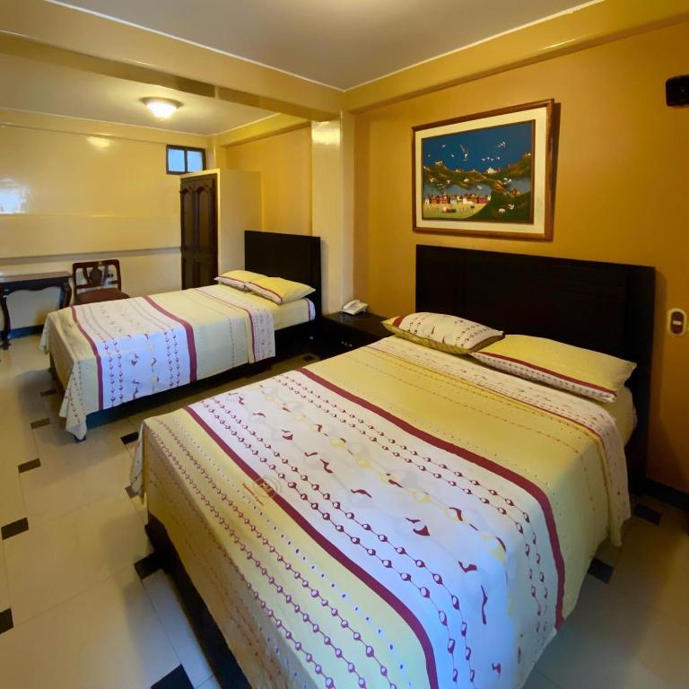 Hostal Montesa - Habitación cuádruple - 2