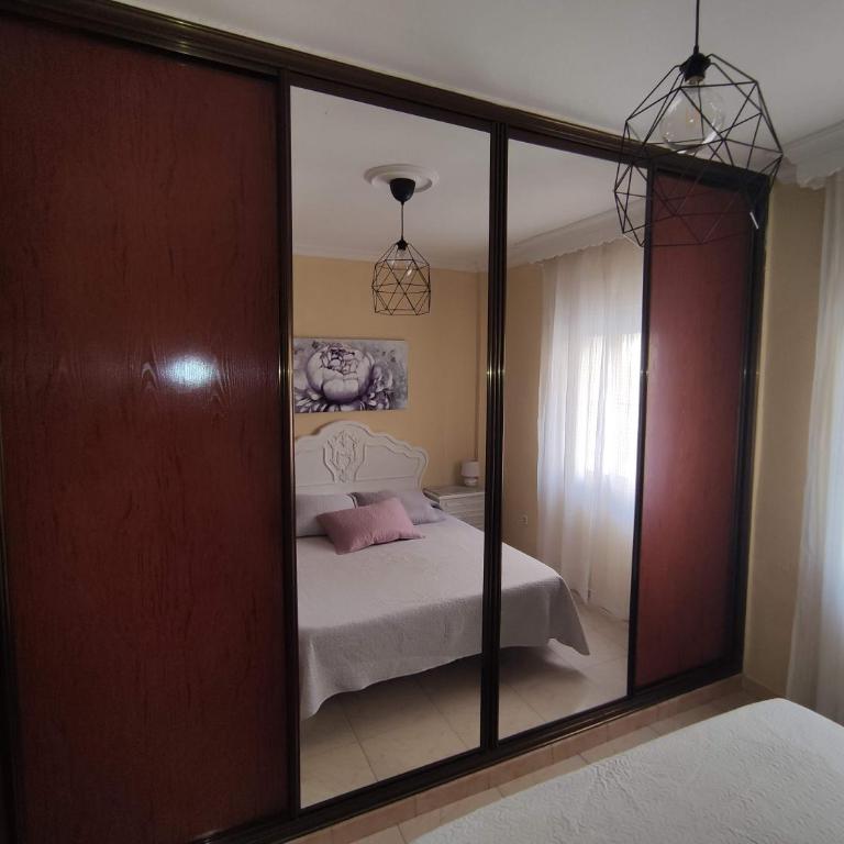 Amplio piso junto a Playa Victoria - Apartamento de 3 dormitorios - 8