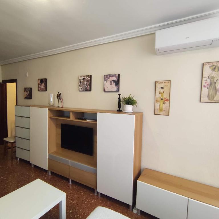 Amplio piso junto a Playa Victoria - Apartamento de 3 dormitorios - 24