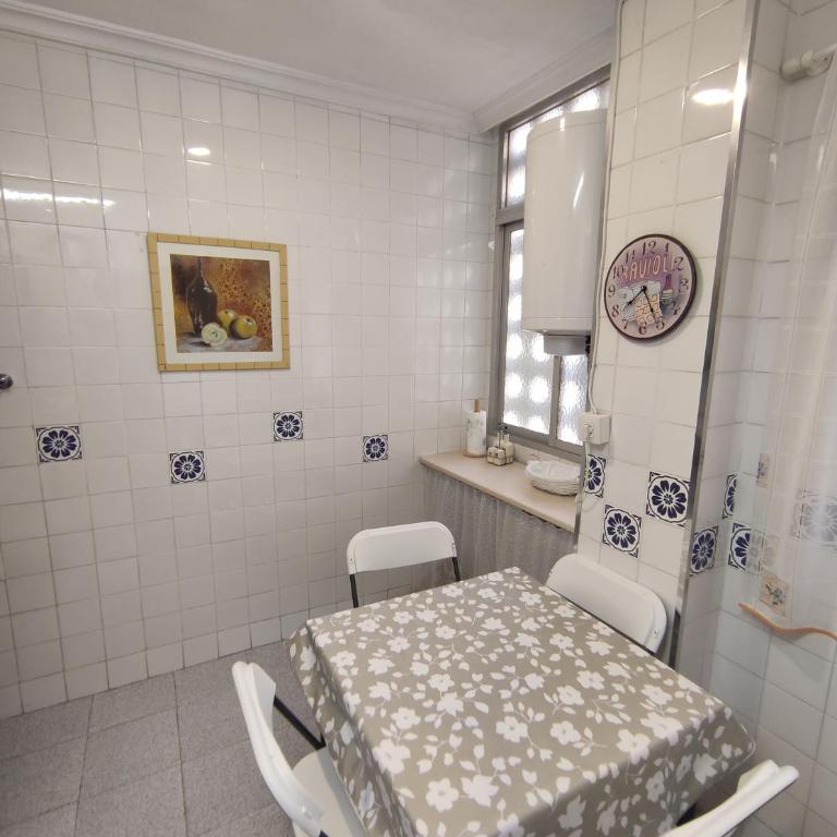 Amplio piso junto a Playa Victoria - Apartamento de 3 dormitorios - 36
