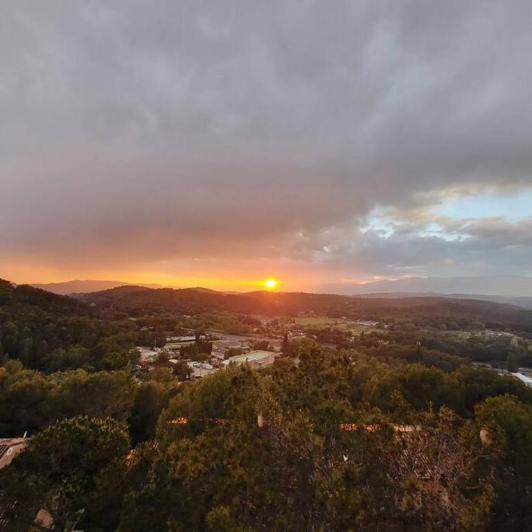 T3 avec magnifique vue montagne, 3 étoiles, piscine et parking, clim - Appartement 2 Chambres - 2