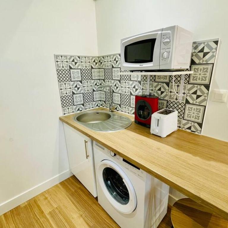 Joli studio Avignon intra-muros - One-Bedroom Apartment - 7