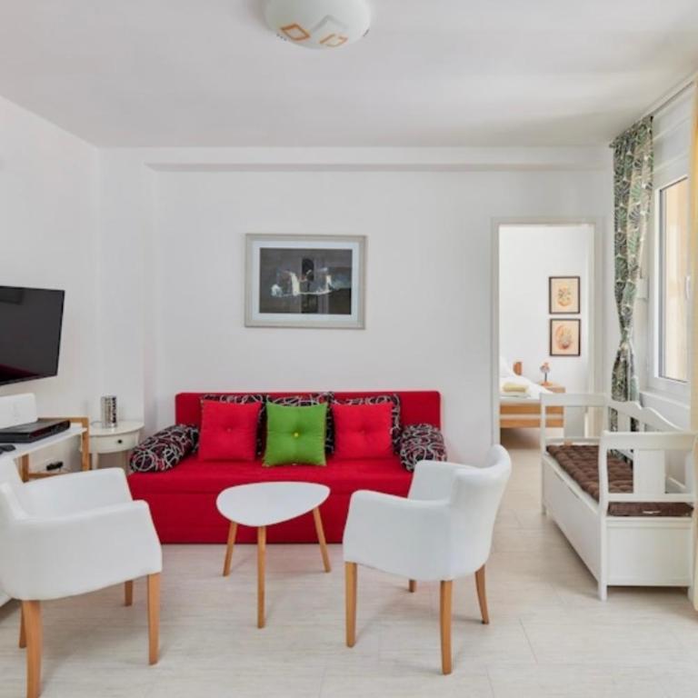 Apartment Pavle - Three-Bedroom Apartment - 2