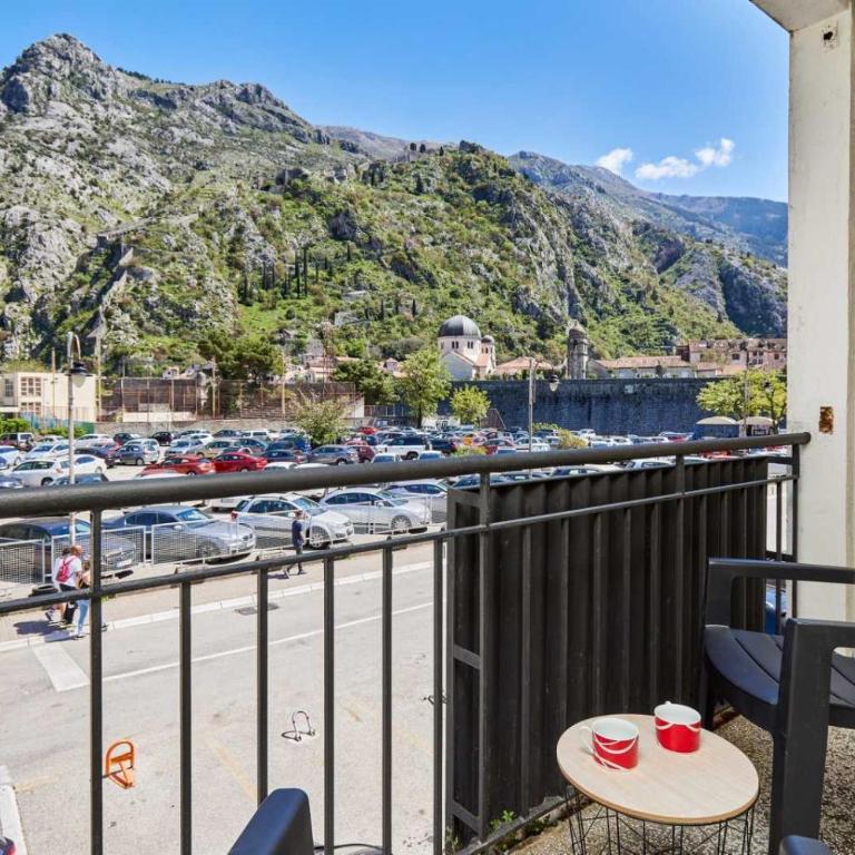 Apartment Pavle - Three-Bedroom Apartment - 14