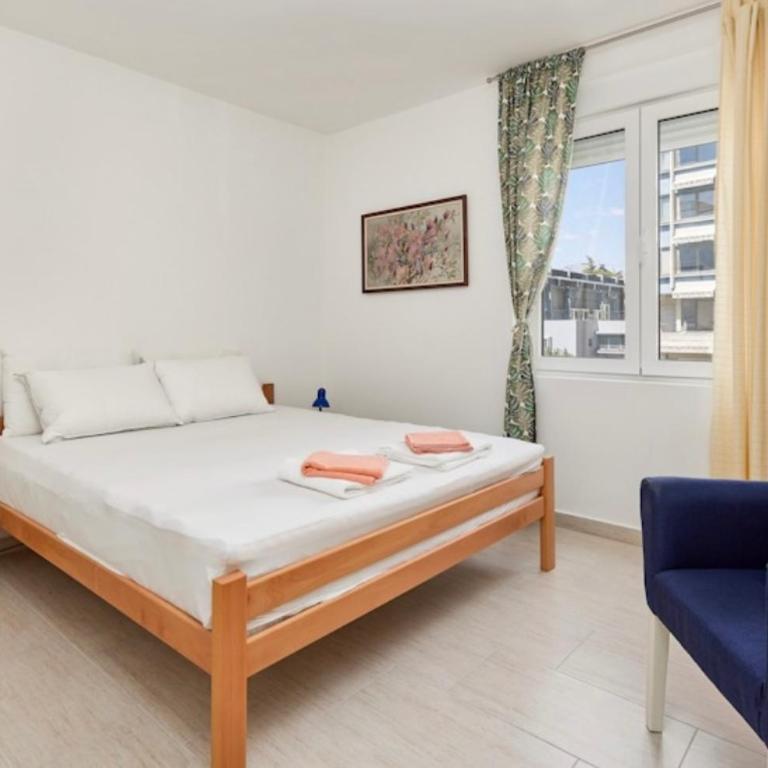 Apartment Pavle - Three-Bedroom Apartment - 6