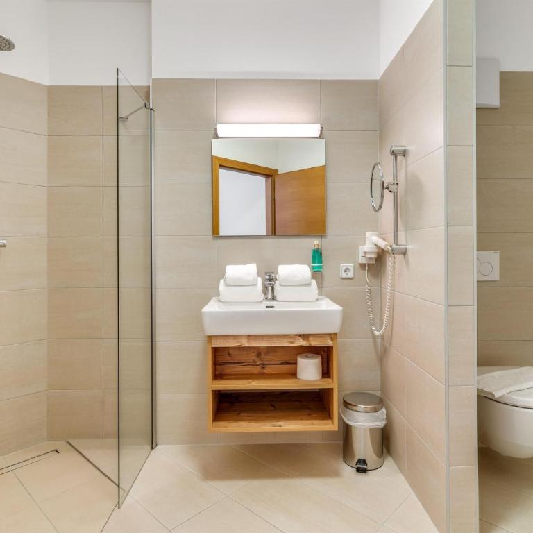 STANTON Lodge - Superior Apartment mit Dusche - 11