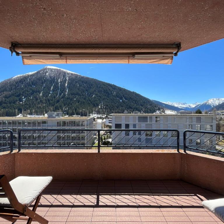 WEF 2027 Ferienwohnung, 3 Minuten Fussweg zum Kongresshaus, geeignet für 2 Personen - Apartment mit Balkon - 17