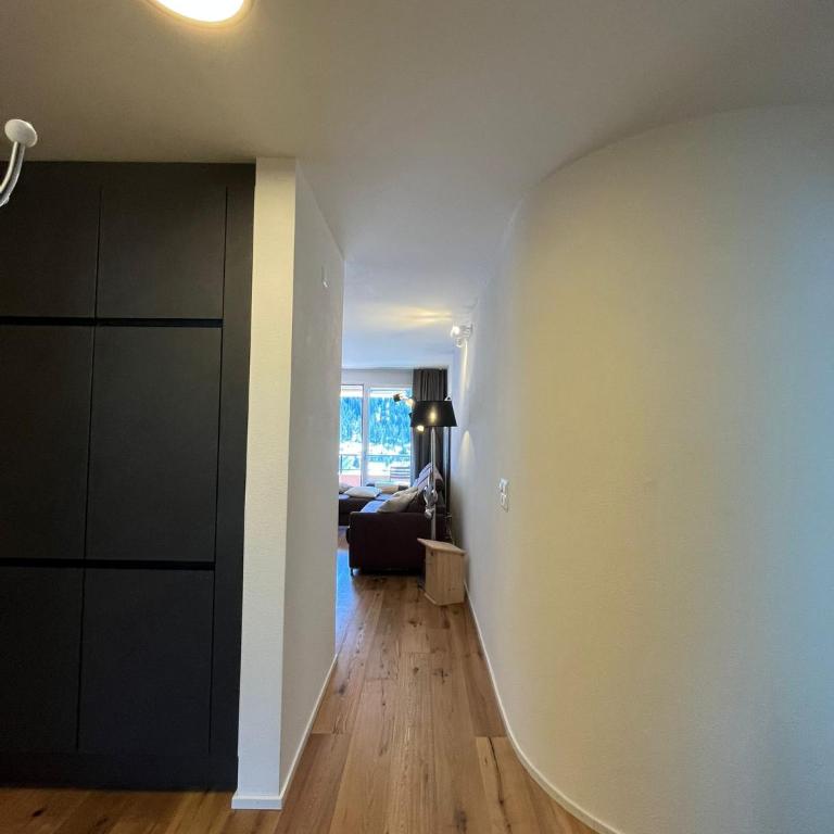 WEF 2027 Ferienwohnung, 3 Minuten Fussweg zum Kongresshaus, geeignet für 2 Personen - Apartment mit Balkon - 43