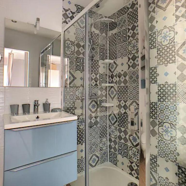 Juan Les Pins Centre - Studio Neuf Avec Terrasse - 3 Mins Des Plages - Jazz Apartment - Studio - 4