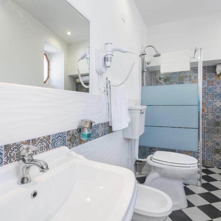 Vin Novo Rooms & Apartments - Camera Tripla con Bagno Privato - 5