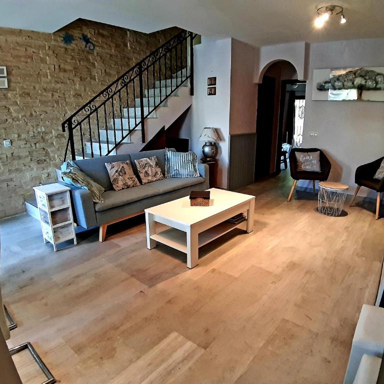 EL DESCANSO DEL FARO. THE LIGHTHOUSE RETREAT - Three-Bedroom Townhouse - 2